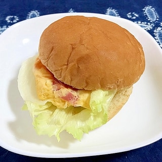 レンジで作る　ふわふわオムレツバーガー